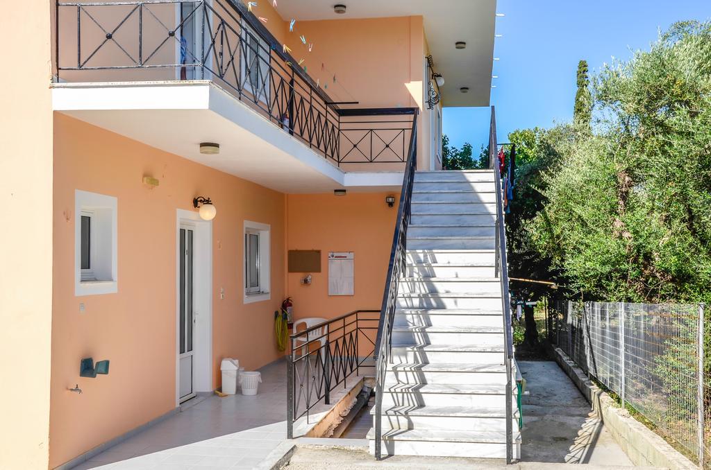 Olive Grove Apts Lithakia  Exterior photo